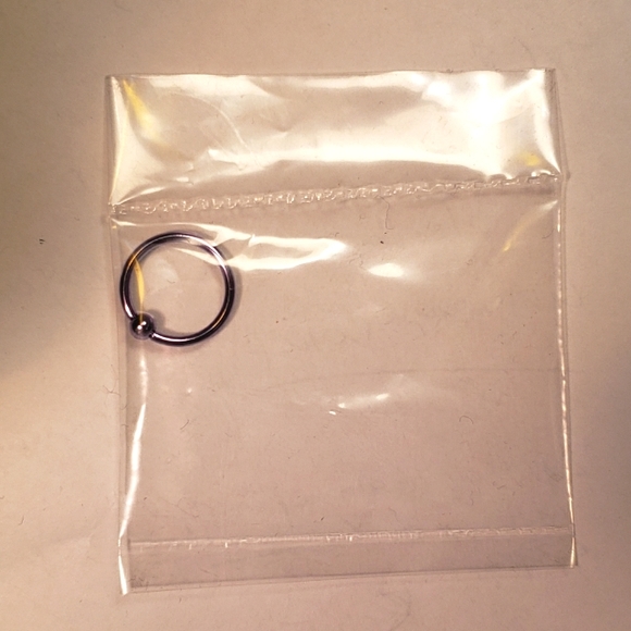 NWOT, 16g, Lilac, Unisex, BCR Ball Captive Hoop Earring - Picture 4 of 4